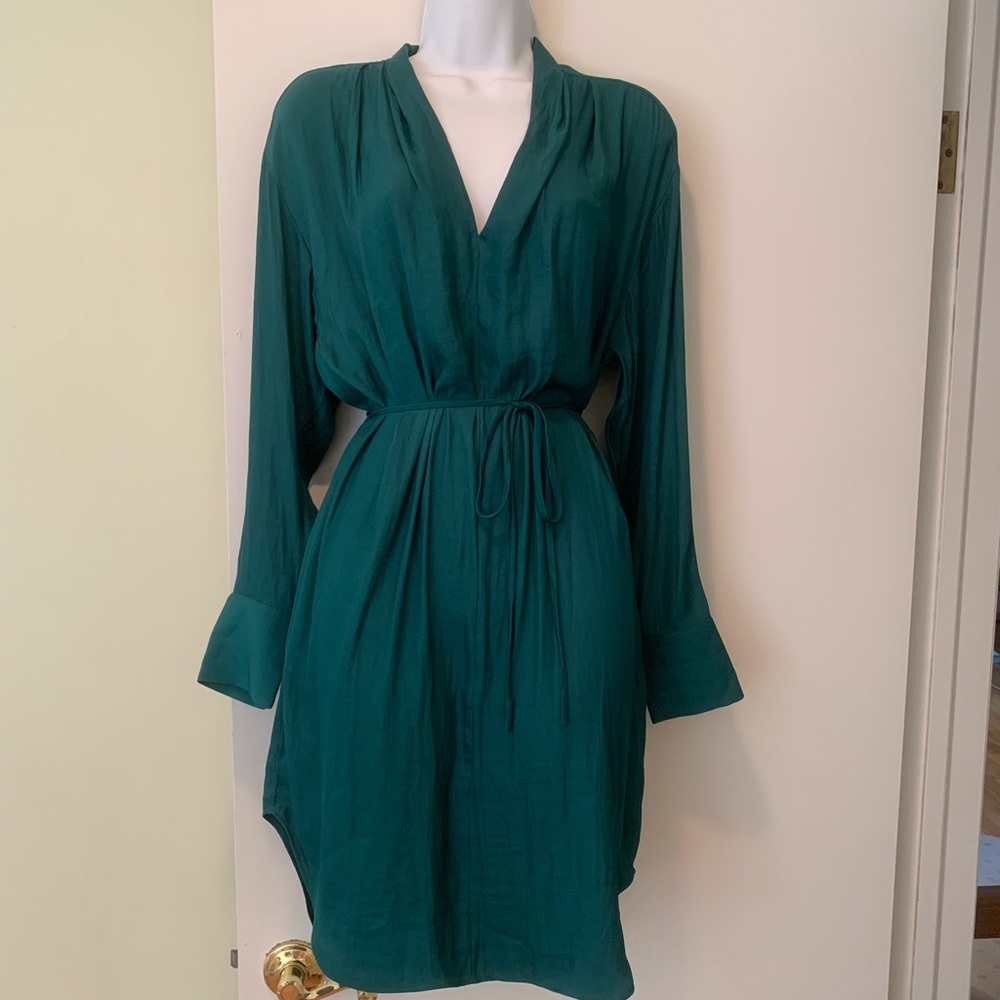Banana Republic emerald green shirtdress. Size Small. New without tags.